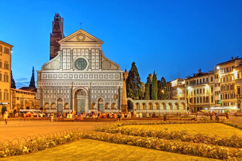 Basílica de Santa Maria Novella al caer la noche